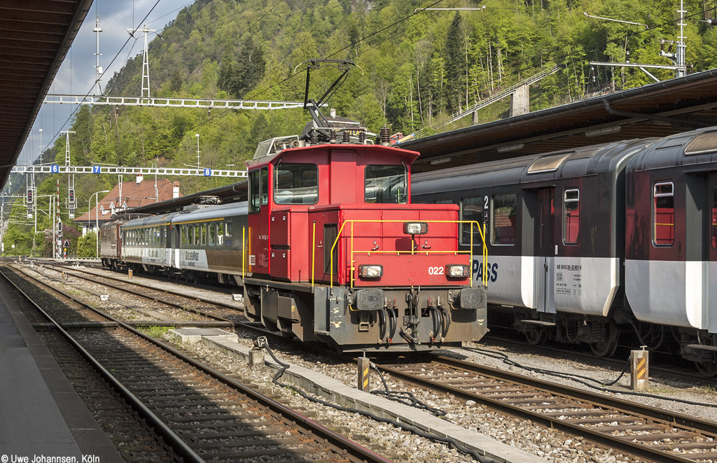 245 022-9