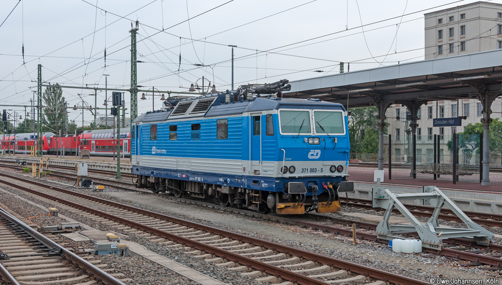 371 003-5