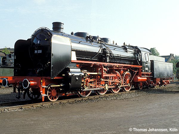 39 230