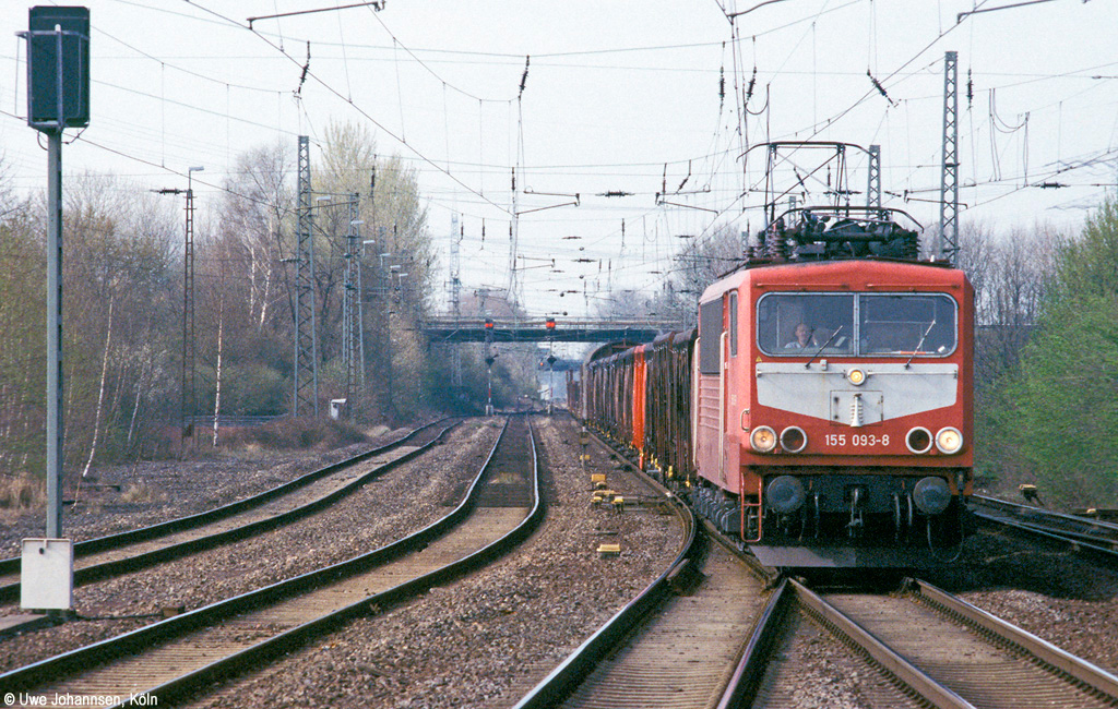 155 093-8