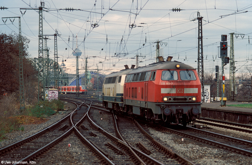 225 001-7